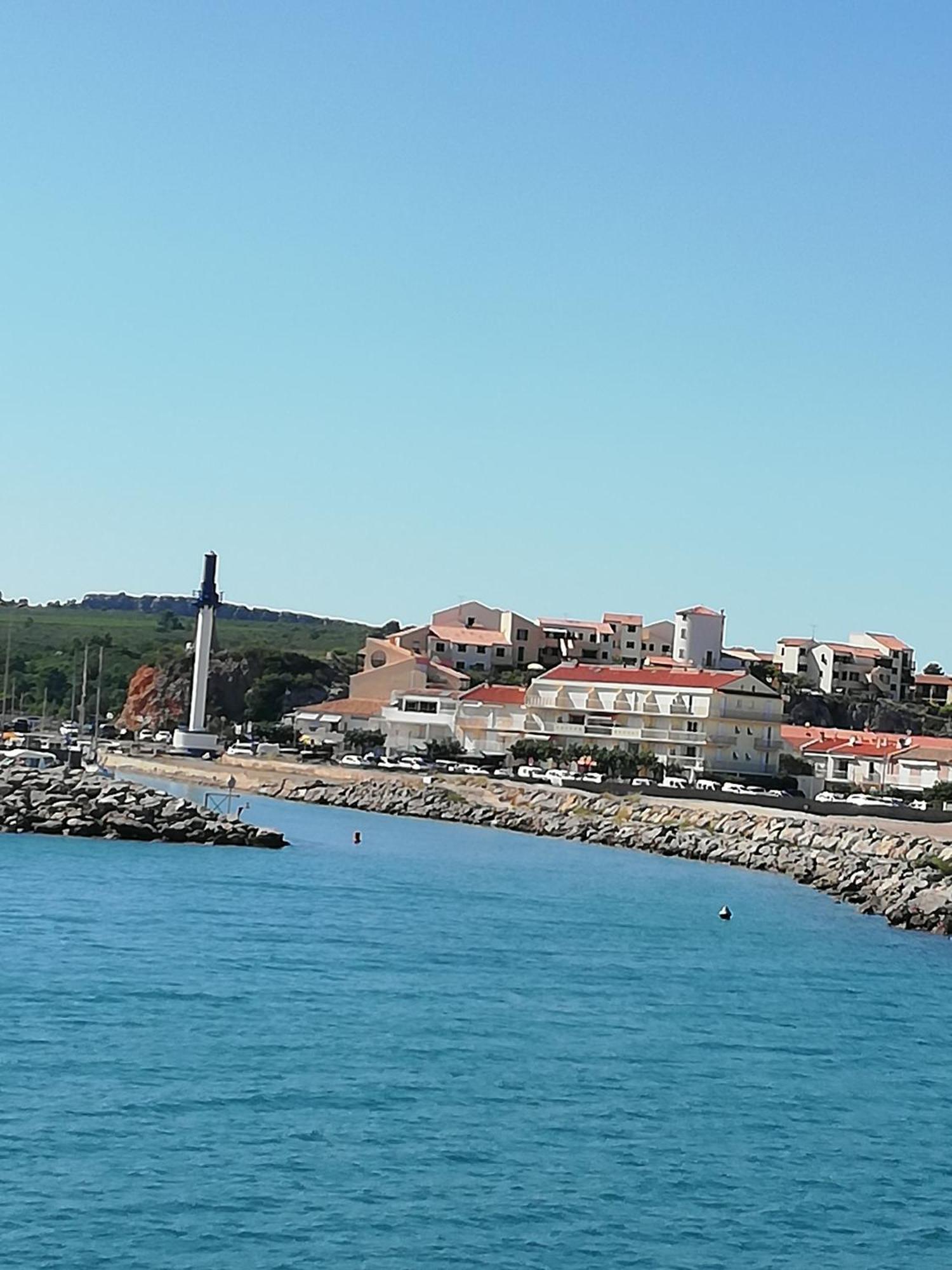 Superbe Appartement Avec Vue Sur Mer Et Port, Parking Prive Saint-Pierre-la-Mer  Dış mekan fotoğraf